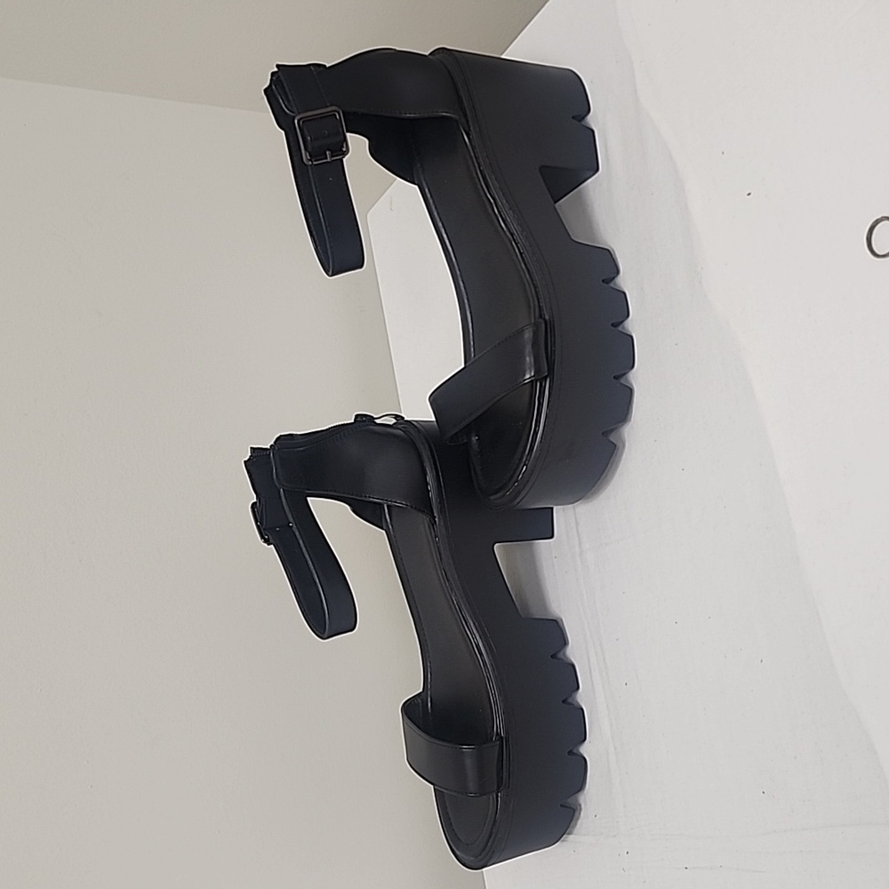 Women's heel sandals